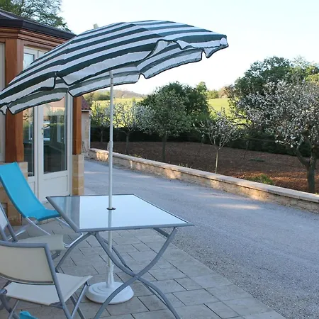 La Croix De Pierre Proche De Sarlat *