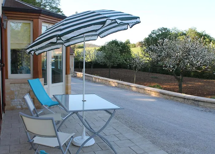 La Croix De Pierre Proche De Sarlat *